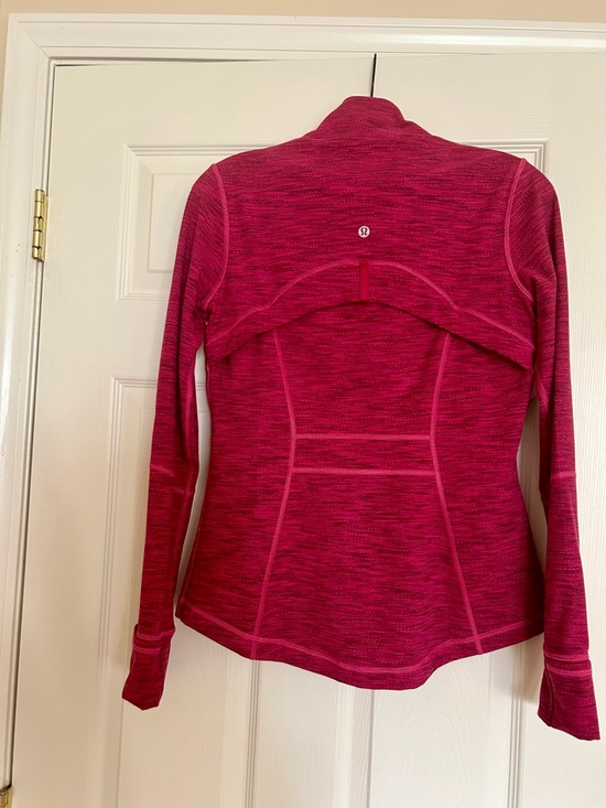 lululemon Define Jacket
• Color: Heathered pink
Size Small - Picture 3 of 4